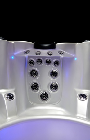 Гидромассажный спа-бассейн Joyee SPA Rome Гидромассажный спа-бассейн Joyee SPA Rome